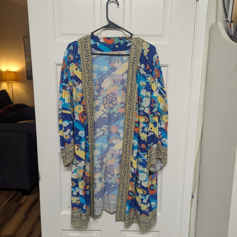 Soft Surroundings Vibrant Floral Cape